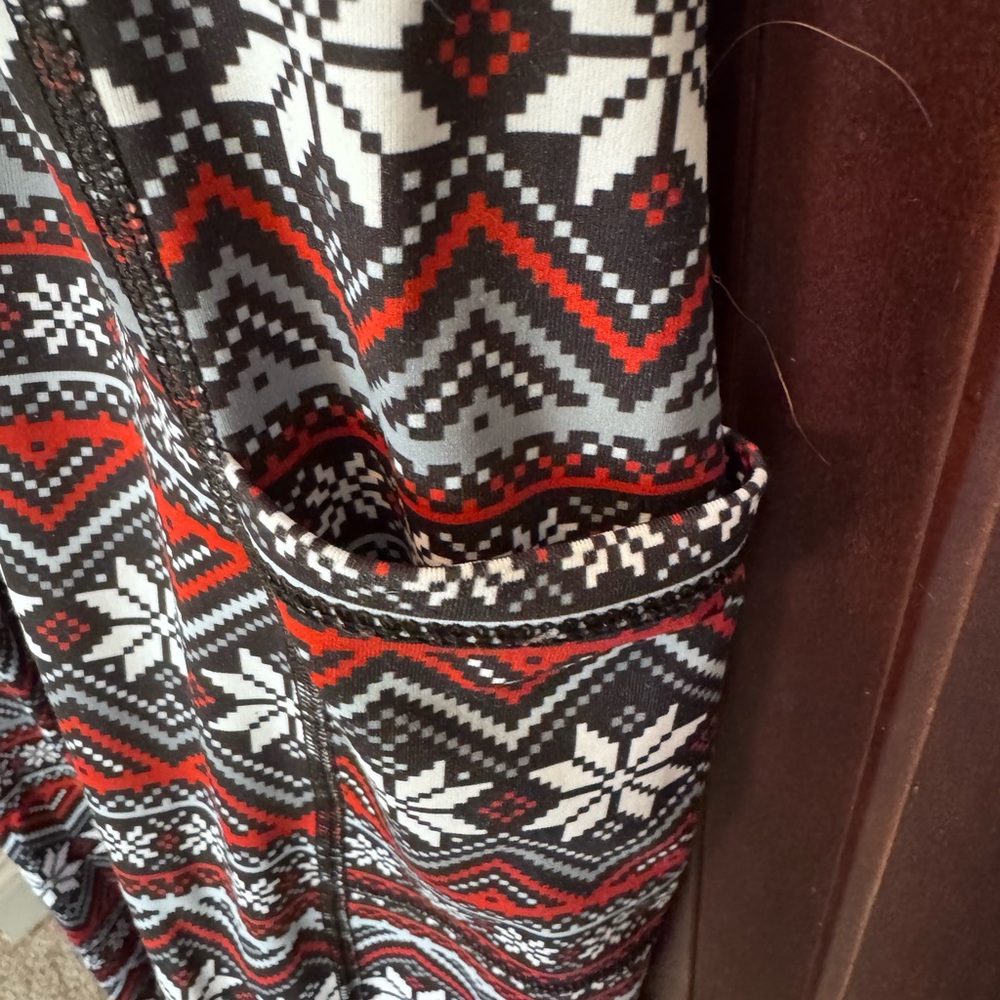 Chic Snowflake Patterned Leggings - image 2